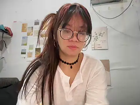 Snapshot of Pinkyrose111 chatting on November 23, 11:48 pm Pinkyrose111 online show from November 23, 11:48 pm