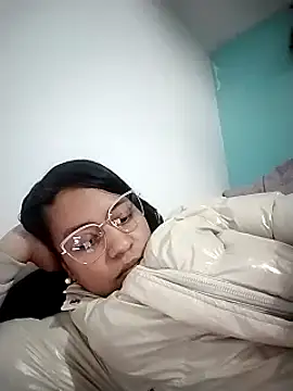 Tiphanydirty3 online show from March 20, 1:46 am