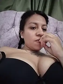 Tiphanydirty3 online show from May 28, 3:15 am