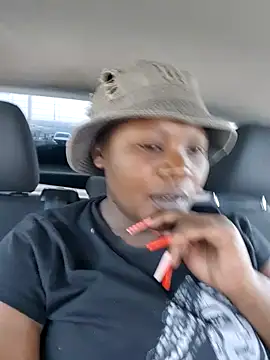 Snapshot of 1Blackertheberry1 chatting on February 8, 11:55 am 1Blackertheberry1 online show from February 8, 11:55 am