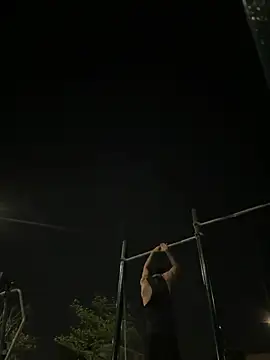 Snapshot of dominic_smith_ chatting on February 18, 4:04 am dominic smith online show from February 18, 4:04 am