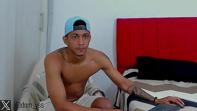 Snapshot of dominic_smith_ chatting on February 23, 1:46 am dominic smith online show from February 23, 1:46 am