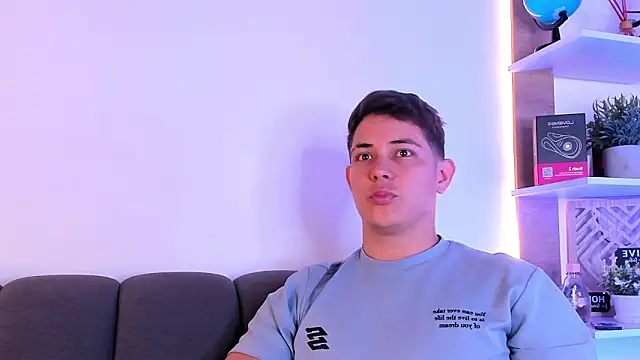 Alan hadid1 online show from March 15, 9:54 pm