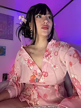 Snapshot of Tsuki-moon chatting on October 26, 12:11 pm Tsuki-moon online show from October 26, 12:11 pm