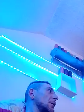 Snapshot of SInfiniSensation1 chatting on December 16, 4:34 am SInfiniSensation1 online show from December 16, 4:34 am