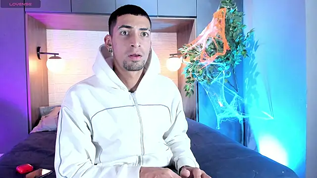 DrakeNeumann online show from November 8, 3:50 am