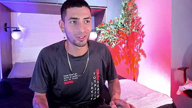 DrakeNeumann online show from December 22, 2:19 am