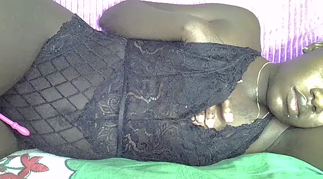 Snapshot of sexybree_ chatting on February 21, 9:43 pm sexybree online show from February 21, 9:43 pm