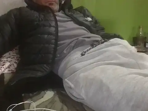 Bangingchick online show from February 1, 1:20 pm