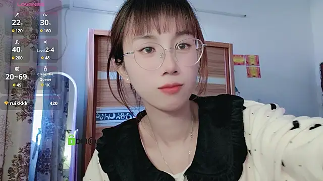 Snapshot of Lili_666 chatting on January 10, 7:46 am Lili 666 online show from January 10, 7:46 am