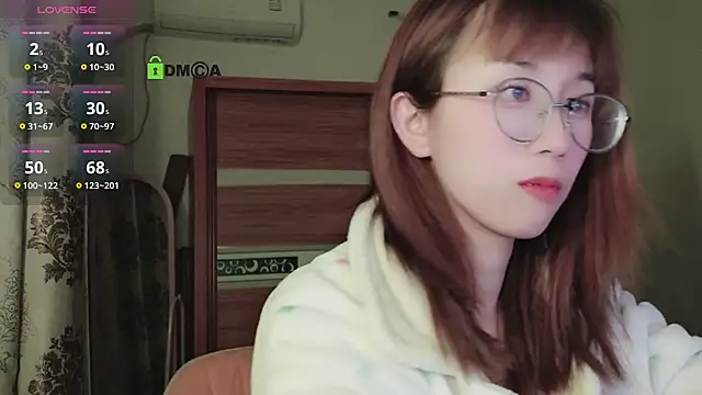 Snapshot of Lili_666 chatting on February 4, 5:34 pm Lili 666 online show from February 4, 5:34 pm