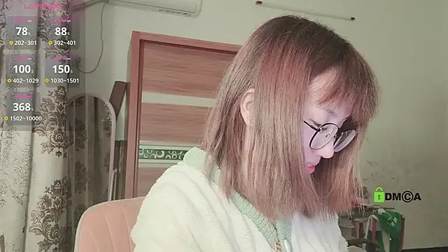 Snapshot of Lili_666 chatting on February 24, 5:20 pm Lili 666 online show from February 24, 5:20 pm