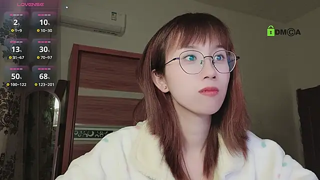 Snapshot of Lili_666 chatting on February 27, 5:58 pm Lili 666 online show from February 27, 5:58 pm