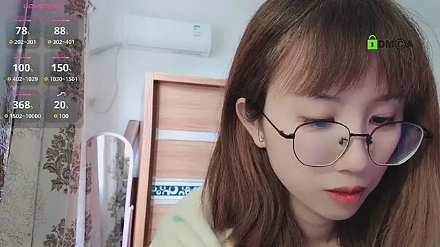 Snapshot of Lili_666 chatting on February 28, 1:47 am Lili 666 online show from February 28, 1:47 am