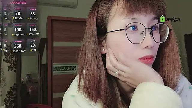 Snapshot of Lili_666 chatting on March 6, 5:11 pm Lili 666 online show from March 6, 5:11 pm