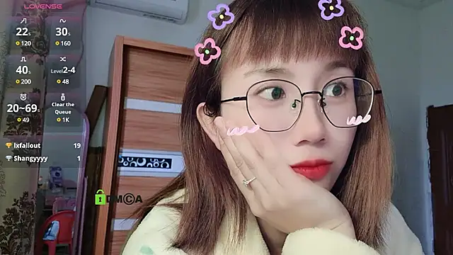 Snapshot of Lili_666 chatting on March 7, 7:19 am Lili 666 online show from March 7, 7:19 am