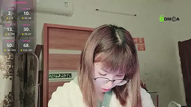 Snapshot of Lili_666 chatting on March 10, 4:57 pm Lili 666 online show from March 10, 4:57 pm