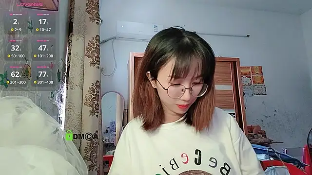 Snapshot of Lili_666 chatting on September 19, 5:31 am Lili 666 online show from September 19, 5:31 am