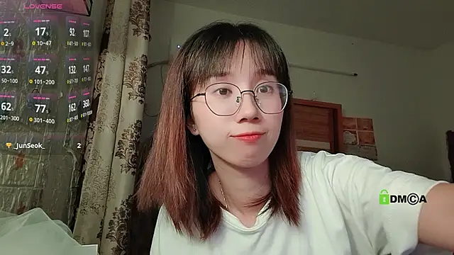 Snapshot of Lili_666 chatting on September 21, 5:47 pm Lili 666 online show from September 21, 5:47 pm