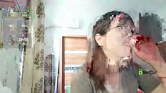 Snapshot of Lili_666 chatting on October 14, 2:12 am Lili 666 online show from October 14, 2:12 am