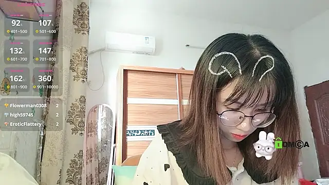 Snapshot of Lili_666 chatting on October 23, 2:11 am Lili 666 online show from October 23, 2:11 am