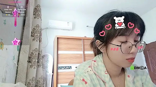 Snapshot of Lili_666 chatting on November 12, 5:30 am Lili 666 online show from November 12, 5:30 am