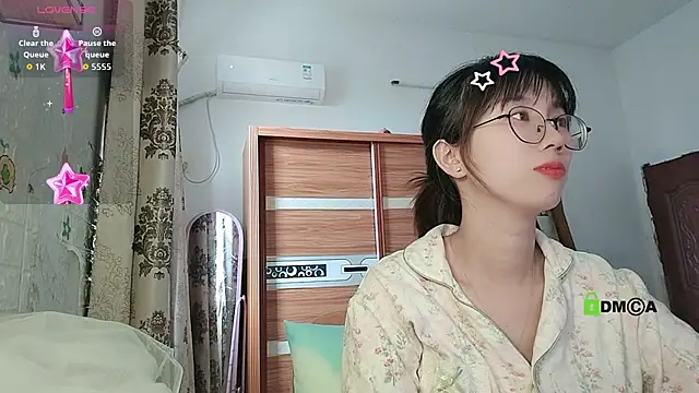 Snapshot of Lili_666 chatting on November 13, 5:39 am Lili 666 online show from November 13, 5:39 am