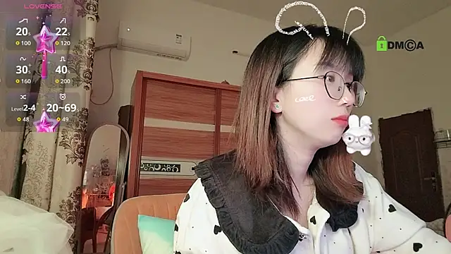 Snapshot of Lili_666 chatting on November 26, 7:04 pm Lili 666 online show from November 26, 7:04 pm