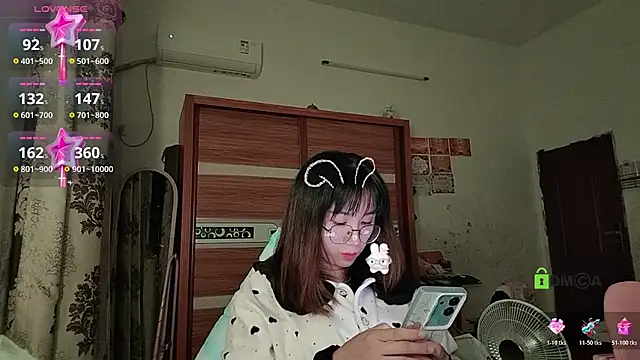 Snapshot of Lili_666 chatting on December 3, 3:10 pm Lili 666 online show from December 3, 3:10 pm