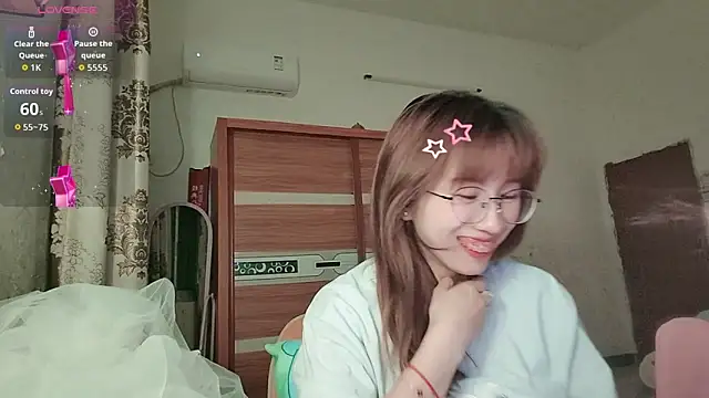 Lili 666 online show from May 4, 4:47 pm