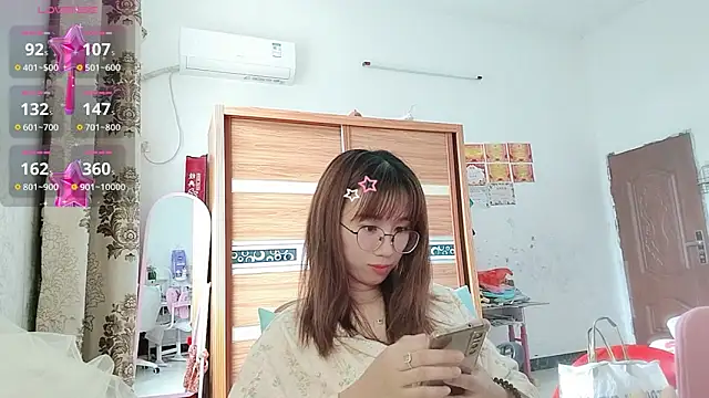 Lili 666 online show from May 6, 2:29 am