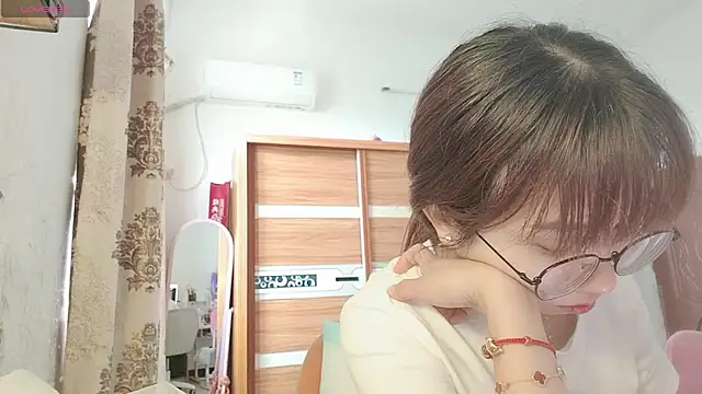 Lili 666 online show from May 8, 2:17 am