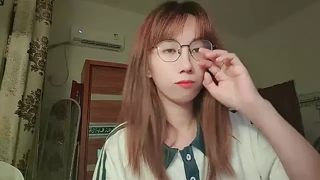 Lili 666 online show from May 18, 5:19 pm