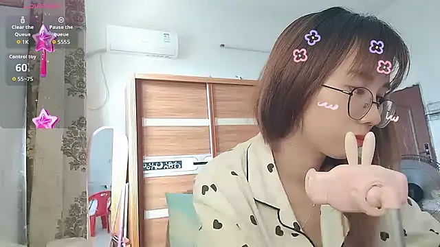 Lili 666 online show from June 3, 2:47 am