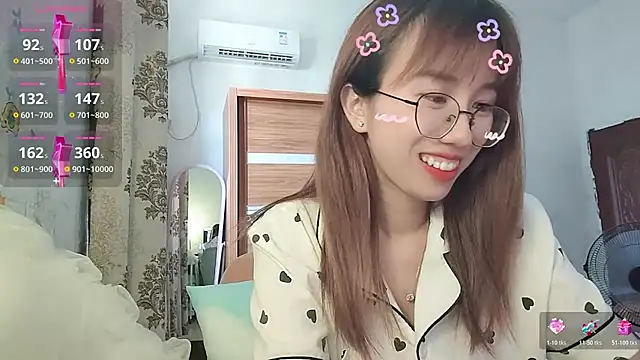 Lili 666 online show from June 5, 8:09 am