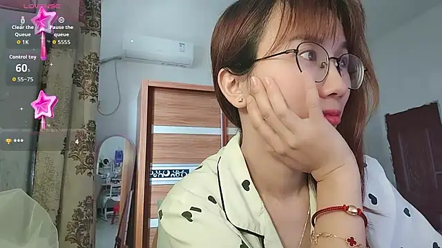Lili 666 online show from June 8, 3:07 am