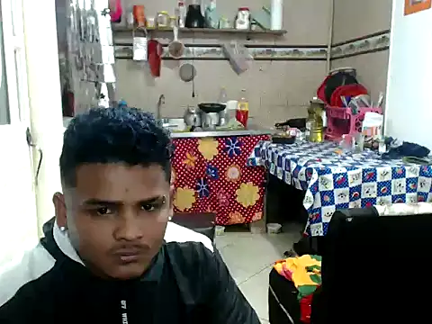 Snapshot of Boycuriousxxx chatting on December 19, 9:06 pm Boycuriousxxx online show from December 19, 9:06 pm