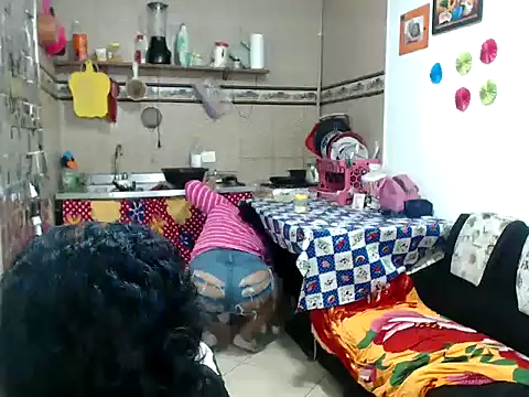 Snapshot of Boycuriousxxx chatting on December 20, 12:27 pm Boycuriousxxx online show from December 20, 12:27 pm