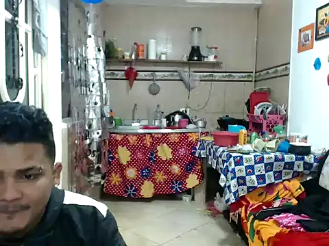 Snapshot of Boycuriousxxx chatting on December 24, 6:06 pm Boycuriousxxx online show from December 24, 6:06 pm