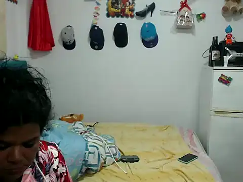 Snapshot of Boycuriousxxx chatting on February 9, 2:49 am Boycuriousxxx online show from February 9, 2:49 am