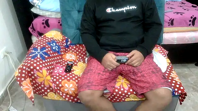 Boycuriousxxx online show from July 31, 11:42 am