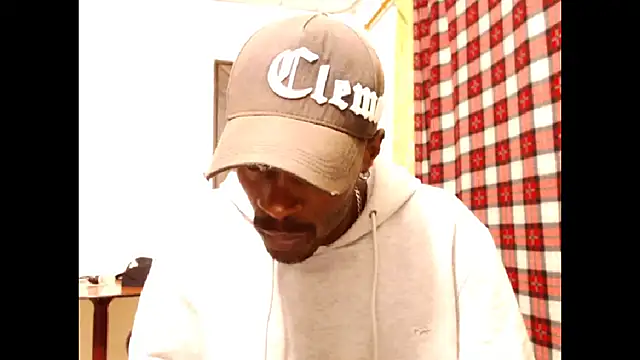 Snapshot of phillip-hot chatting on November 29, 4:37 am phillip-hot online show from November 29, 4:37 am