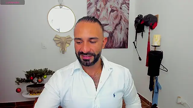 Snapshot of mr_maik chatting on January 4, 9:43 am mr maik online show from January 4, 9:43 am