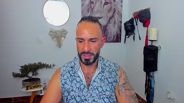 Snapshot of mr_maik chatting on January 17, 3:00 pm mr maik online show from January 17, 3:00 pm