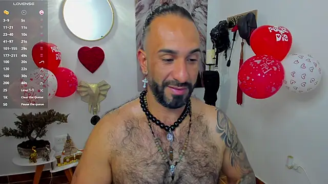 Snapshot of mr_maik chatting on February 13, 9:41 am mr maik online show from February 13, 9:41 am