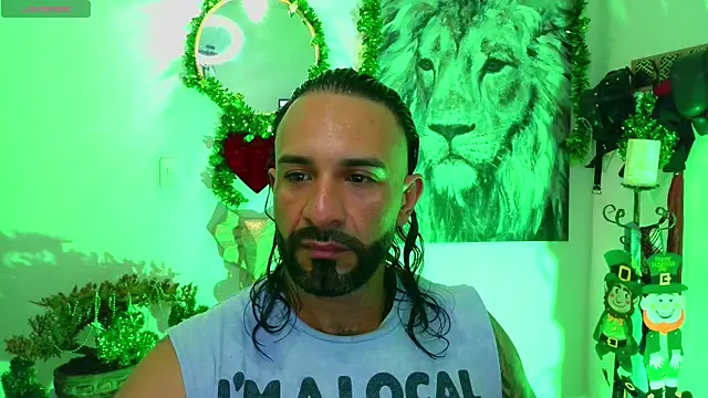 Snapshot of mr_maik chatting on March 17, 10:06 am mr maik online show from March 17, 10:06 am