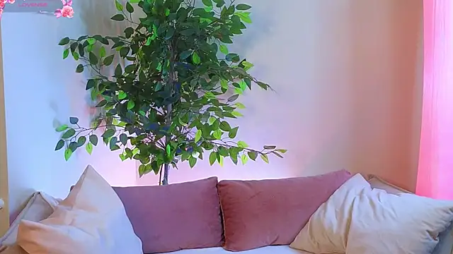 JessRosen online show from June 7, 3:43 am