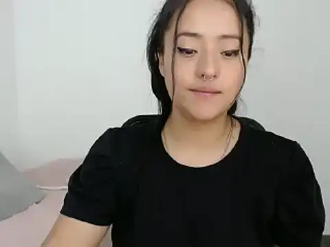 jjulietha95 online show from December 12, 10:34 am