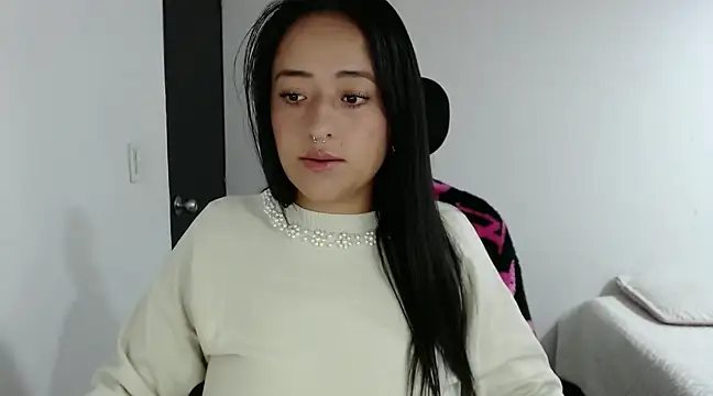 jjulietha95 online show from January 25, 9:57 am