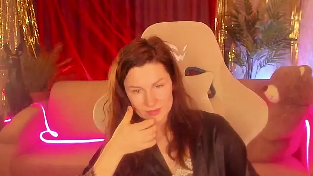 April o Nill online show from January 10, 4:09 pm